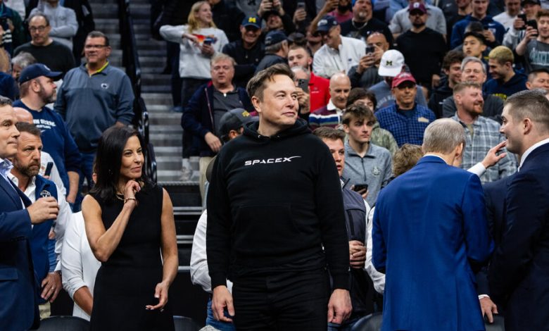 Elon Musk Becomes World’s First Trillionaire on SpaceX’s First Day of Trading