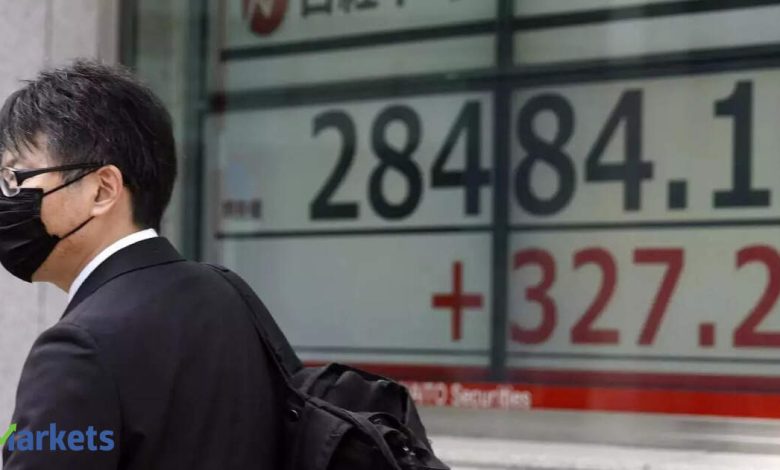 Global Market Today: Asian stocks ease from record highs, oil steadies