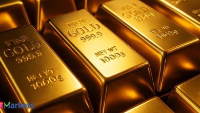 Gold poised for fourth weekly loss as hawkish Fed bets buoy dollar