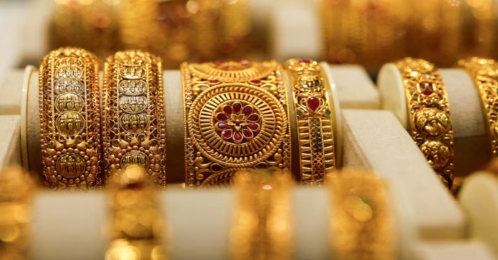 New Age | Gold prices drops in Bangladesh market, rate falls to Tk 229,373 per bhori
