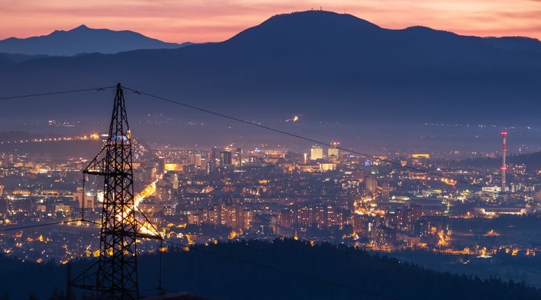 S.N. Nuclearelectrica (BVB:SNN) Stock Draws Fresh Price Target Split Over Long Term Earnings Risk