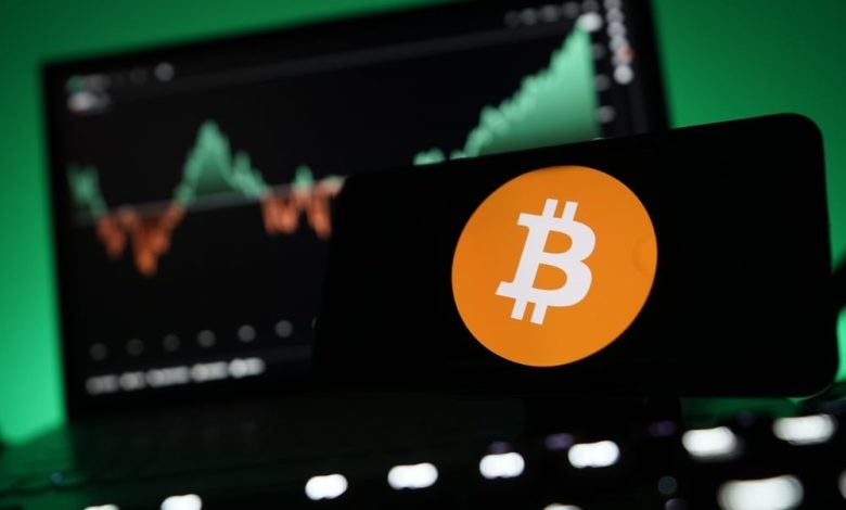 Bitcoin Price Stalls at Key Support as ETF Outflows Reach Monthly Record
