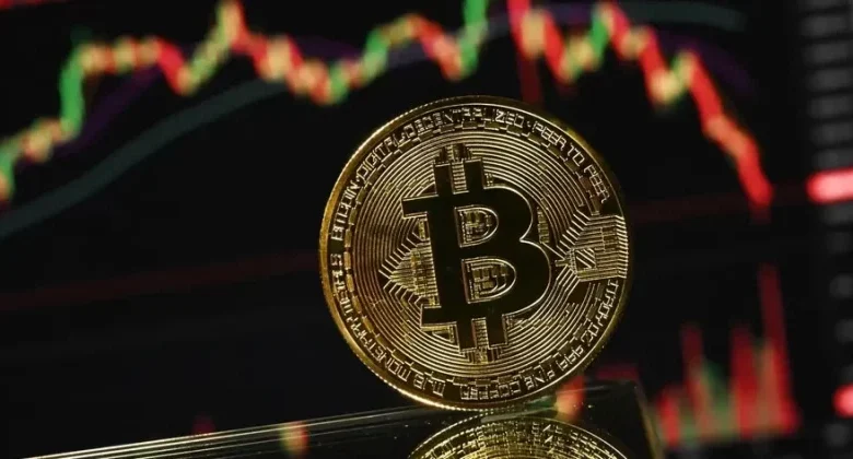 US stocks plunge as strong jobs data fuels rate hike fears, dragging Bitcoin below K