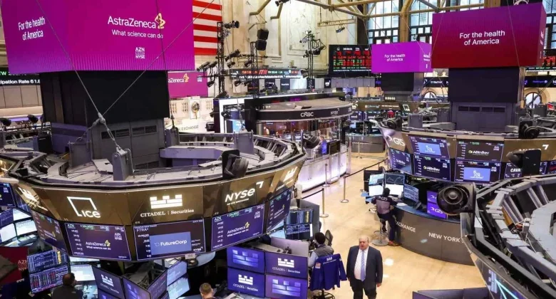 Wall Street ends nine-week winning streak as tech stocks plunge