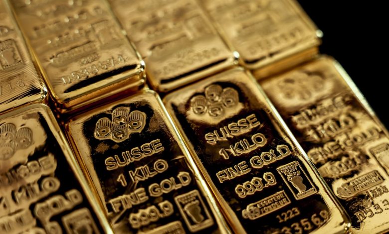 Gold rises as hopes for U.S.-Iran diplomacy pause oil rally