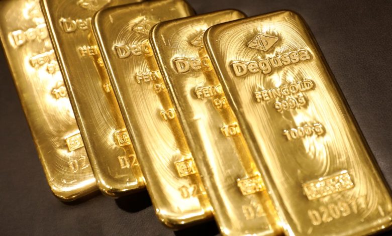 Gold heads for weekly drop as Gulf attacks reinforce rate-hike bets
