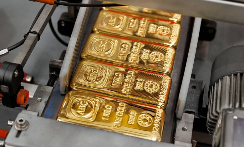 Gold wavers as investors weigh US strikes on Iran, await Fed minutes