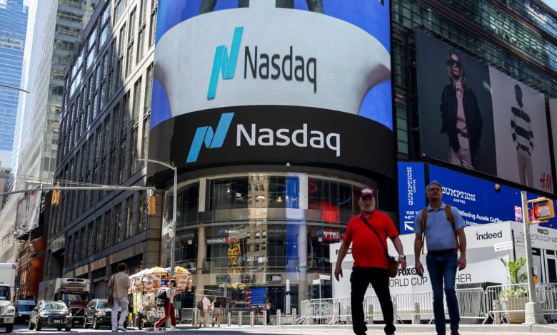 A huge trade just happened on the Nasdaq 100. Bulls are taking notice