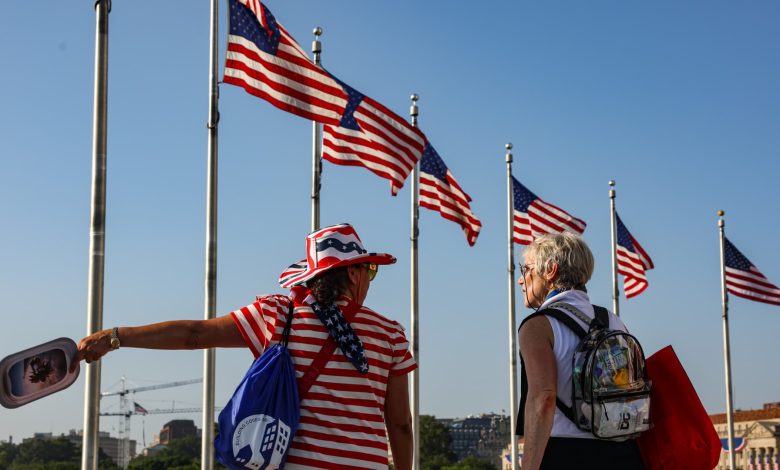 Extreme heat strains U.S. power grids, July 4 travel