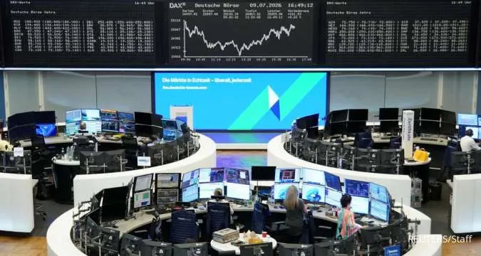 Oil Surges, Stocks Slip and Bond Yields Rise as Gulf Conflict Flares Up Again