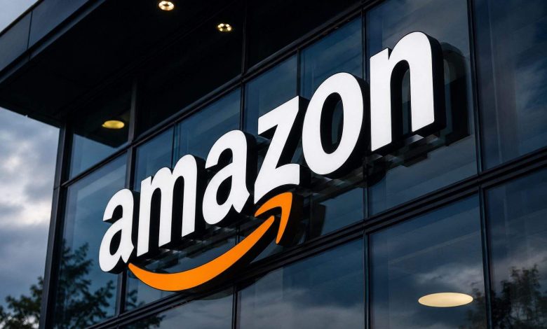Amazon Stock Slips as Over Half of AI-Linked Debt Hits Riskier Part of Bond Market