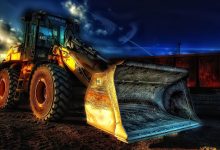 The Two Divergent Futures Priced Into Caterpillar Stock