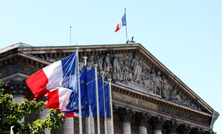 Presidential Administration Through the French Case