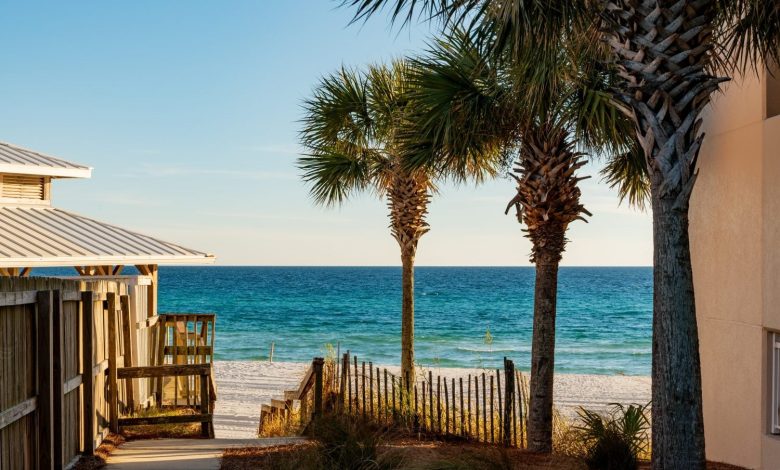 0,000 Is Enough to Retire to a Beach Town in Panama at 60 Stress Free