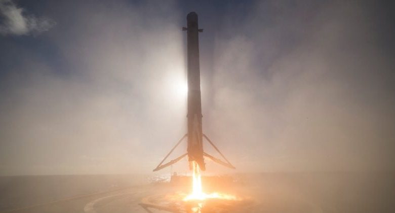 SpaceX loses its IPO premium as larger supply test approaches